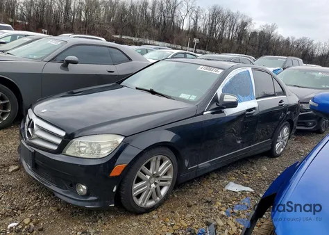 2009 Mercedes-Benz C 300 4Matic z USA, uszkodzony, nr VIN WDDGF81X89F214127